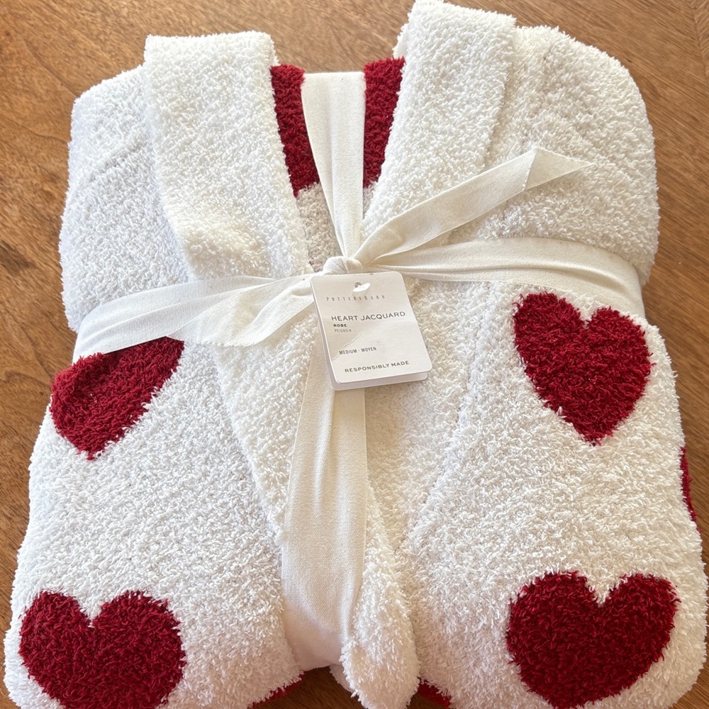 Pottery Barn White Robe with Red Heart Jacquard